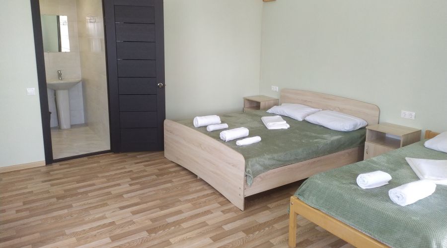 Стандарт 3 местный с балконом 