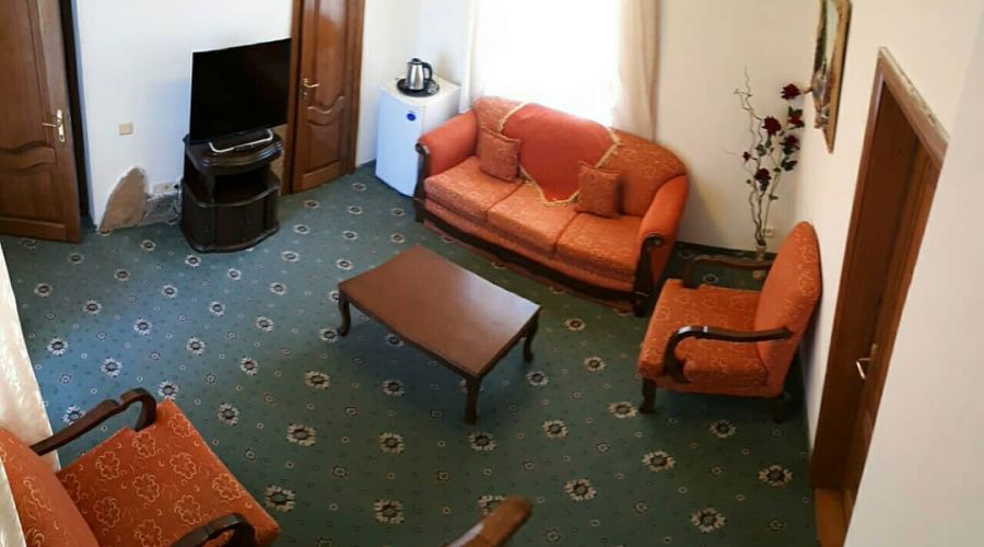 Люкс 4-местный 2-этажный 3-комнатный с видом на море (с балконом, лоджией)