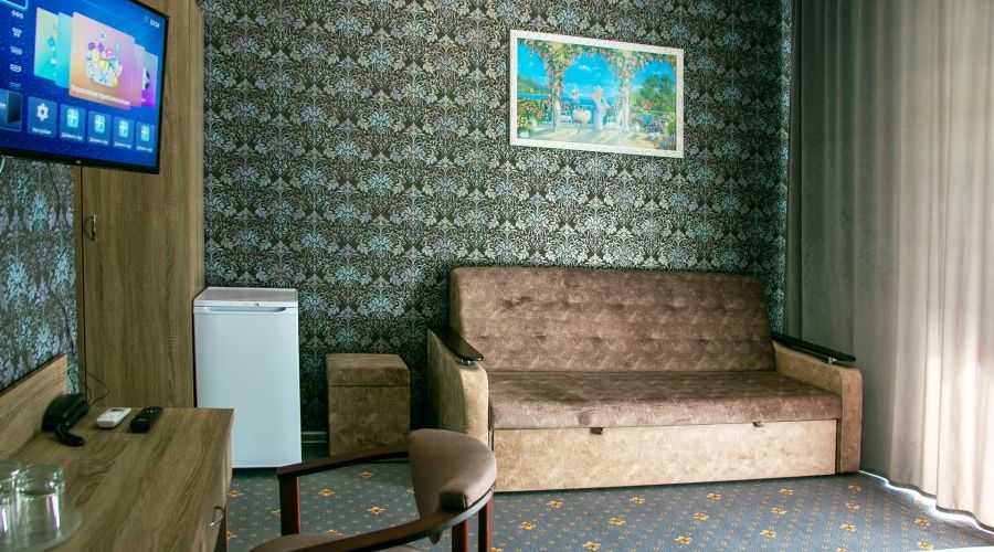 Стандарт 2-местный вид на горы и бассейн