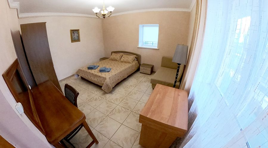 Номер ВИП 4-местный 2-комнатный с кухней