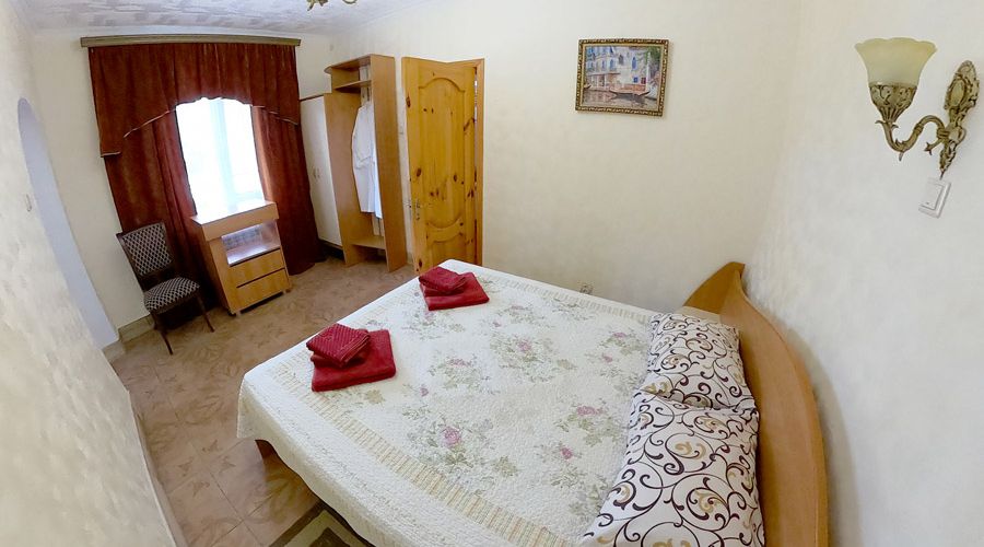 Номер ВИП 3-местный 2-комнатный с сауной и кухней