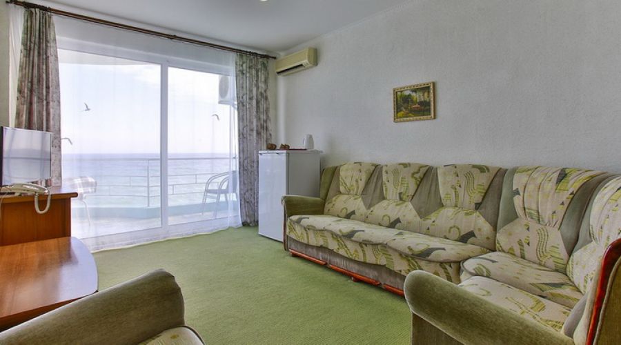 Люкс 4-местный 2-комнатный