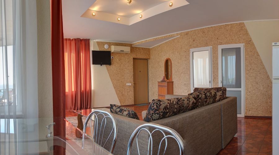 Апартаменты улучшенные 4-местные 2-комнатные с балк