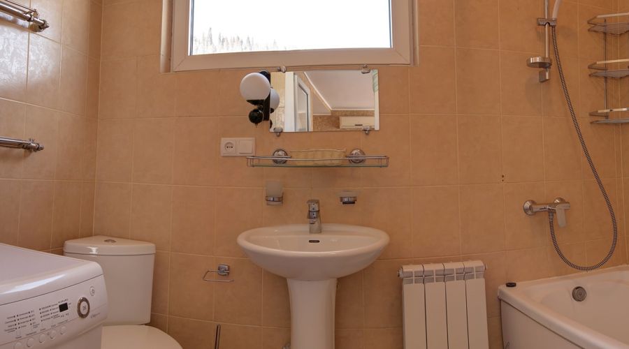 Апартаменты улучшенные 4-местные 2-комнатные с балк