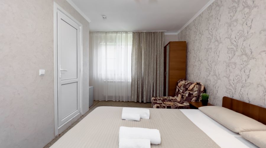 Семейный Семейный 4-местный