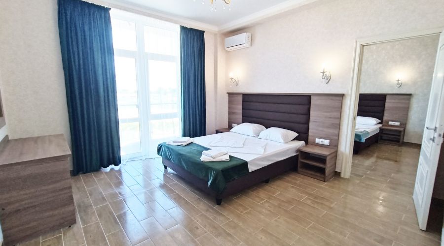 Люкс 4-местный 2-комнатный