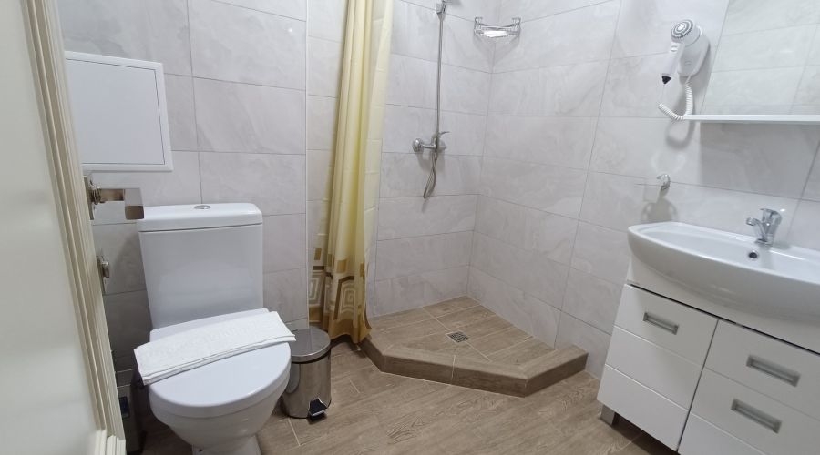 Люкс 4-местный 2-комнатный