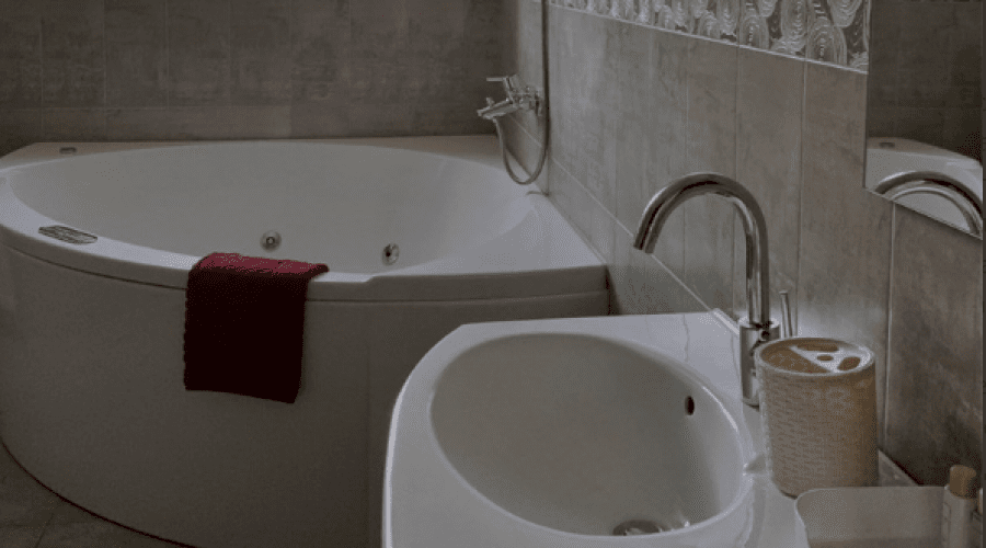 Люкс 4-местный двухярусный с балконом