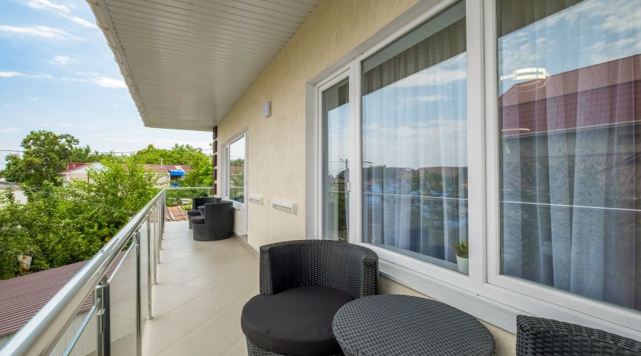 Апартаменты 4-местные с террасой №8