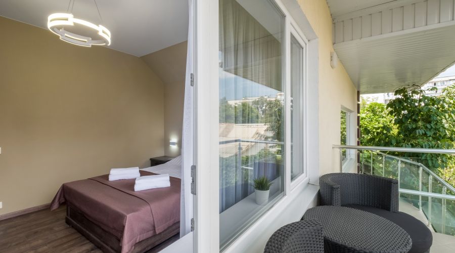 Апартаменты 4-местные с террасой №8