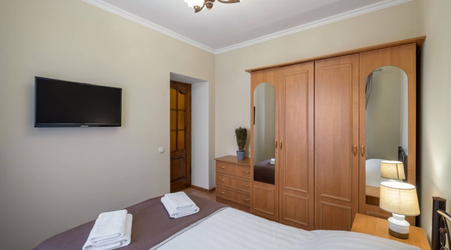 Семейный 6-местный №11