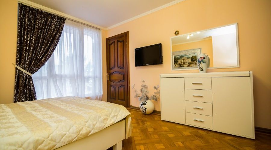 Люкс 5-местный с террасой №1-2