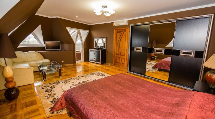 Люкс 5-местный №8