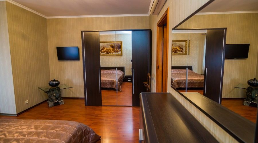 Люкс 3-местный с видом на горы №5