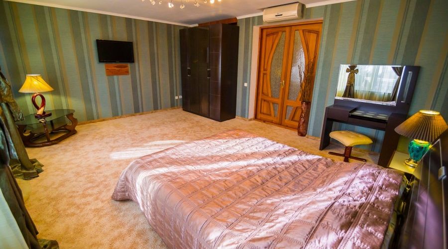 Люкс 3-местный с балконом №4