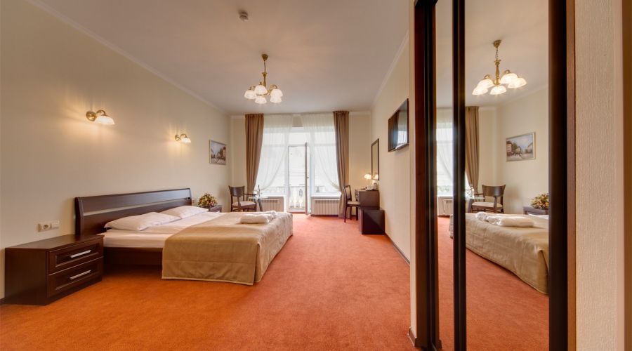 Люкс 2-местный с балконом