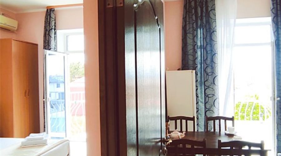 Люкс 2 комнатный с кухней и видом на море №37