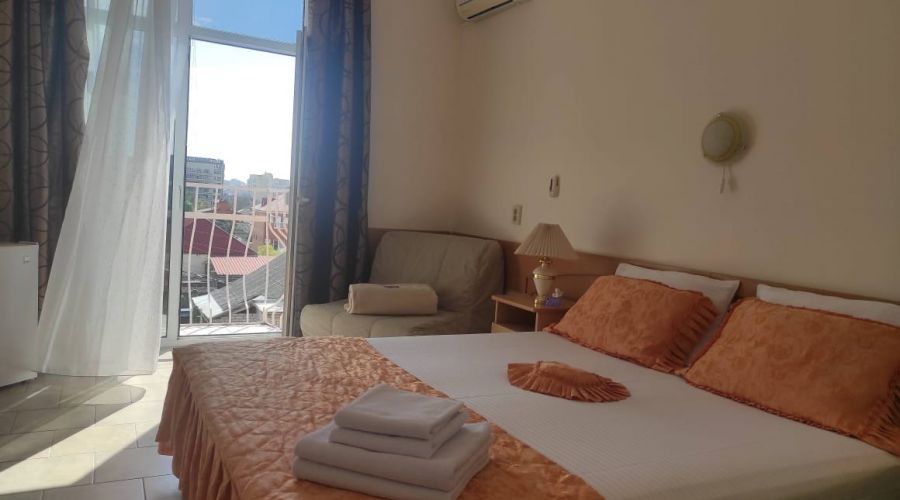 Стандарт Плюс 2-местный с балконом №32