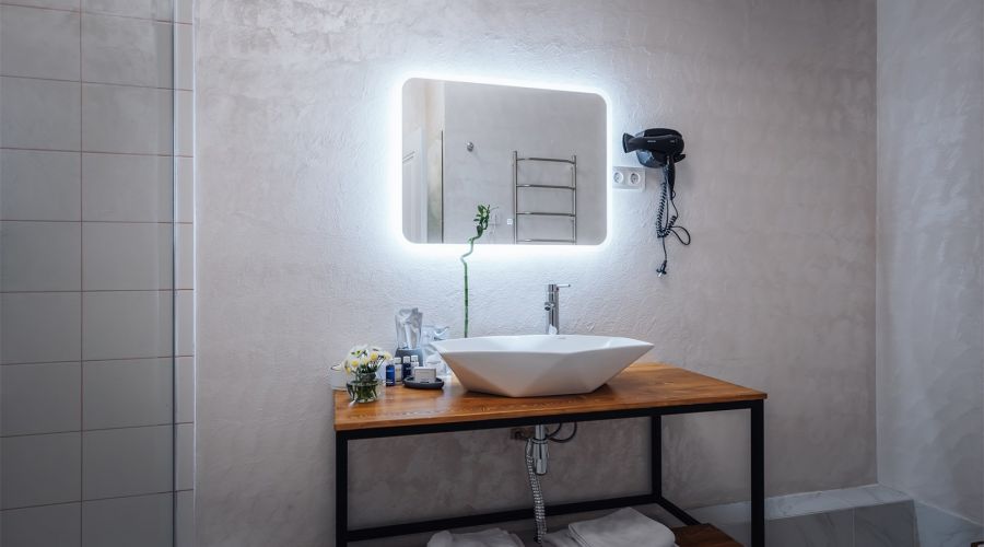 Люкс с балконом и видом на Казанский Собор