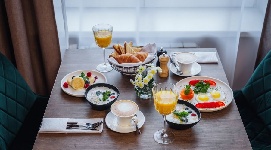 Люкс семейный 4-местный с 2 спальнями и видом на Казанский Собор