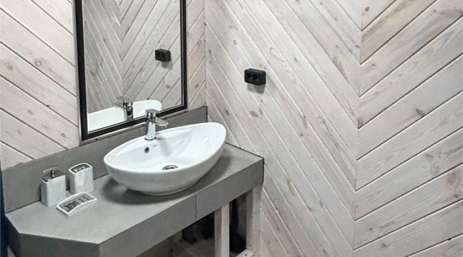 Барн 8-местный №2