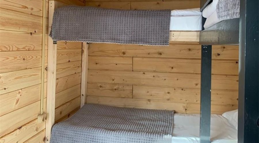 Апартаменты Апартаменты 6-местный