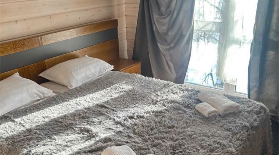 Барн 8-местный №1