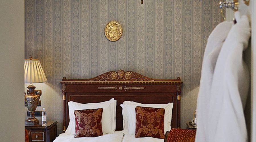 Полулюкс 2-х местный с ванной на львиных лапах