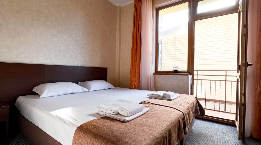 Стандарт 4-местный с балконом