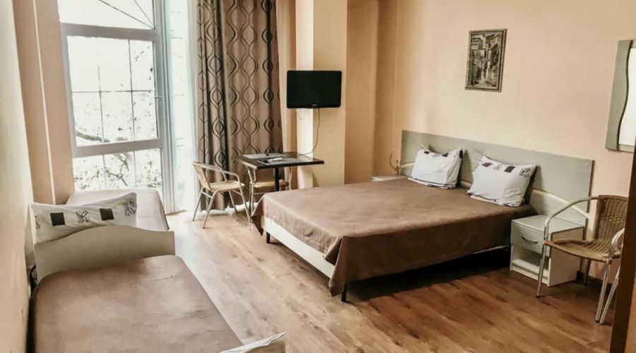 Комфорт 4-местный  с доп.местом и панорамным окном