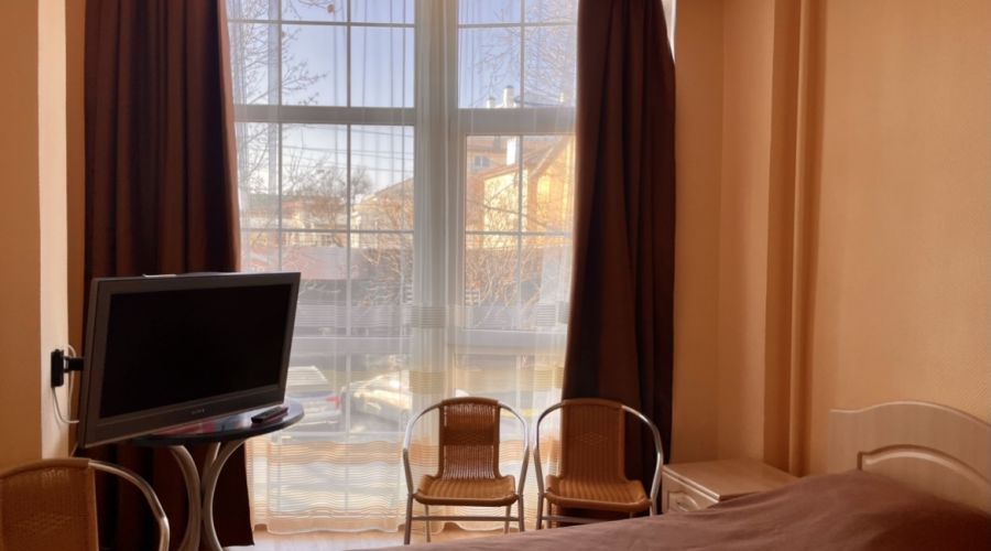 Комфорт 3-местный с панорамным окном