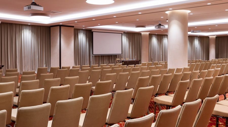 Зал Высоцкий (1+2)