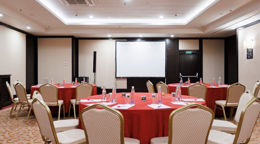 Зал Толстой (1+2)