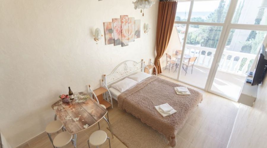 Студия 4-местная 2-комнатная