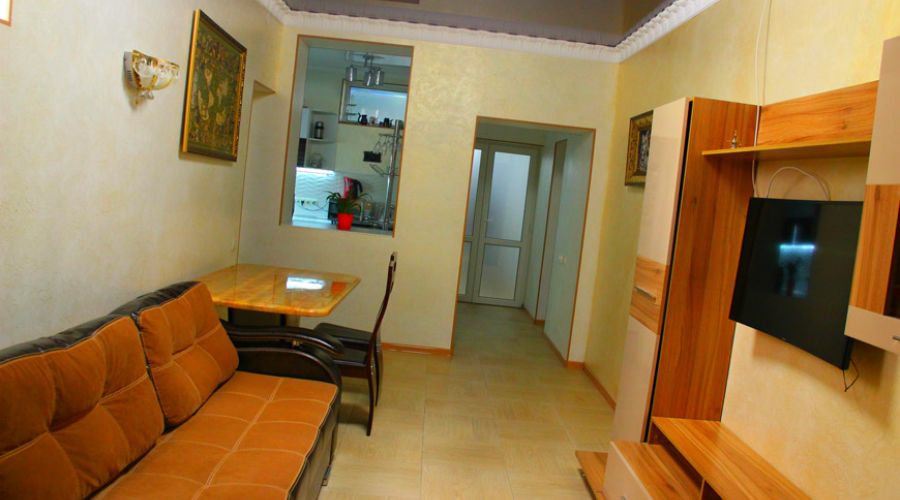 Апартаменты 8-местные 3-комнатный 1 этаж