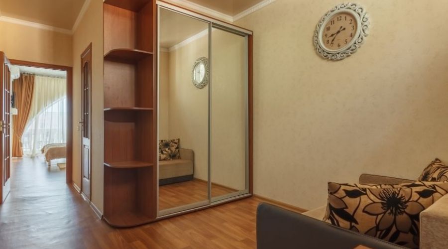 Студия 4-местная 2-комнатная