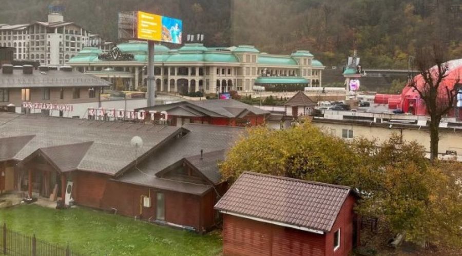 Премиум 8-местный с 3 спальнями и кухней