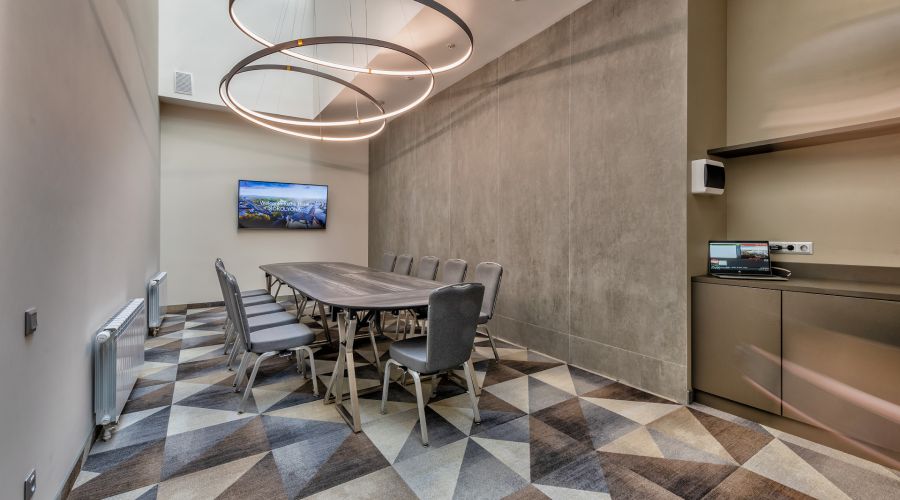 Переговорная комната Любим