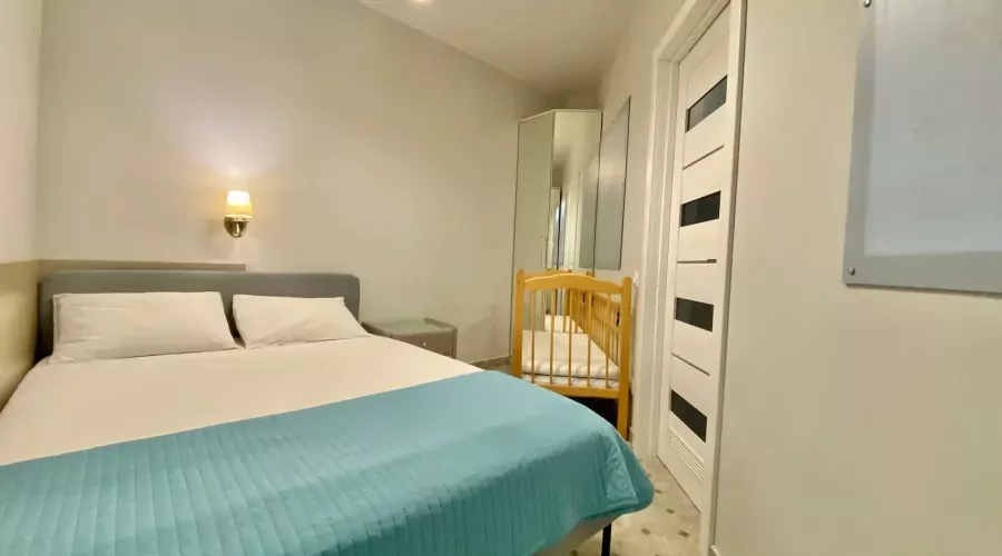 Люкс 0675 3-комнатный 6-мнестный с террасой и видом на море