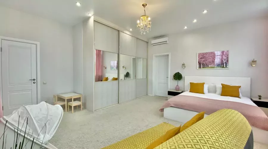 Пентхаус 1015 3-комнатный 8-местный семейный с балконом и видом на море