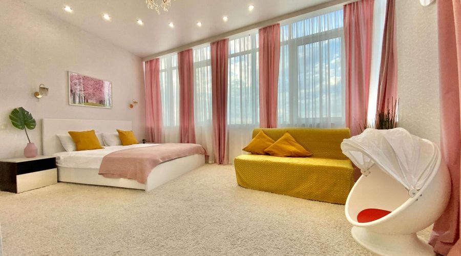 Пентхаус 1015 3-комнатный 8-местный семейный с балконом и видом на море