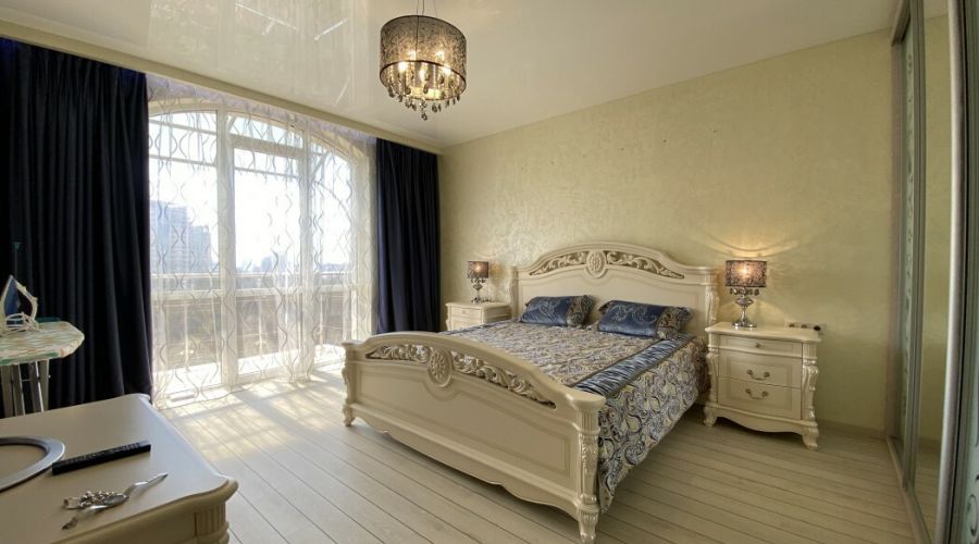 Апартаменты 0561 Видовой модерн 3-комнатные 6-местные с балконом, Первомайская 5 