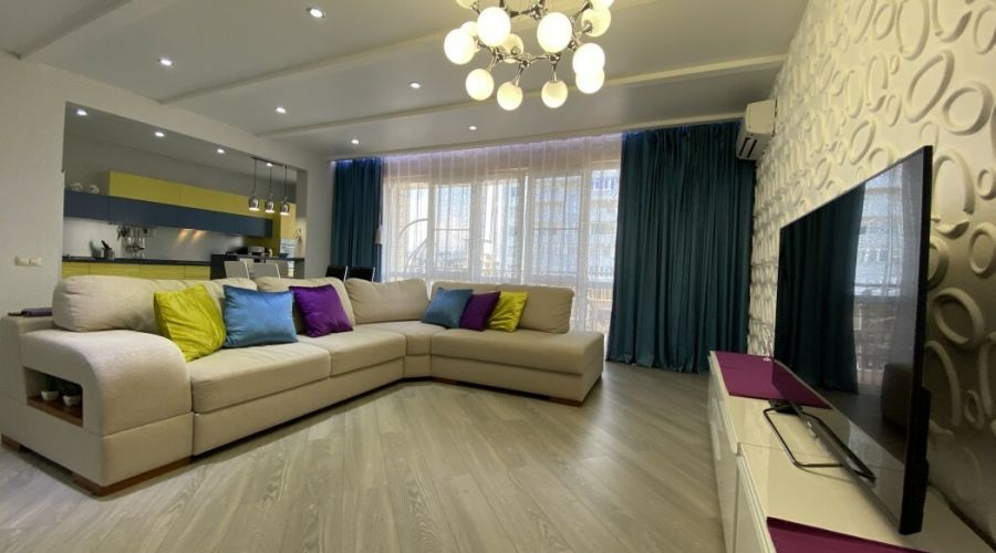 Апартаменты 0561 Видовой модерн 3-комнатные 6-местные с балконом, Первомайская 5 