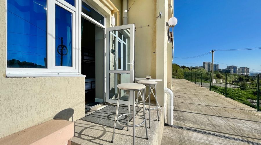 Студия 0182 7-местная с отдельным входом