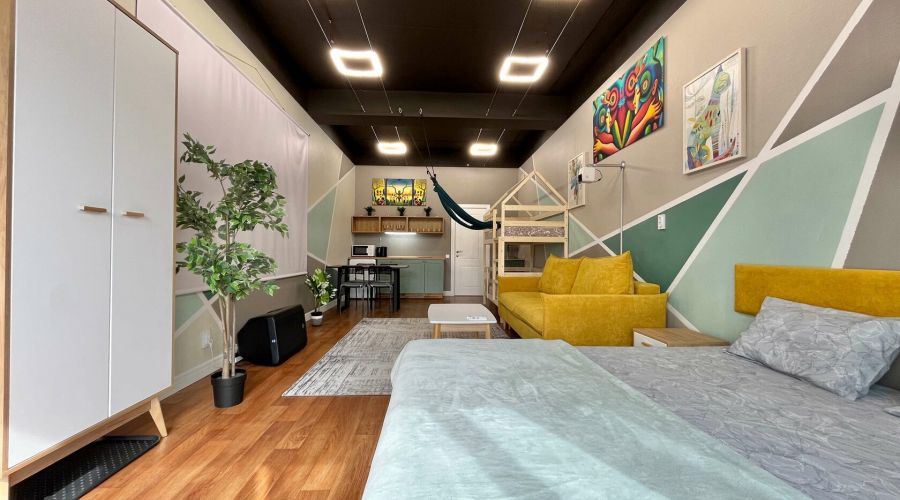 Студия 0183 4-местная с отдельным входом