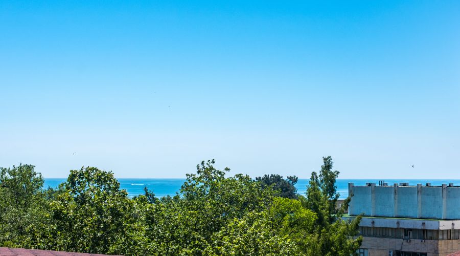 Апартаменты 0015 3-комнатные с балконом