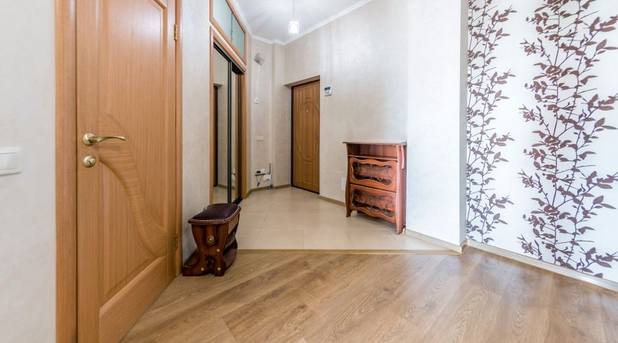 Апартаменты 0015 3-комнатные с балконом