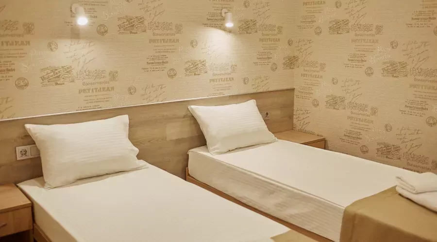 Эконом Выгодный без окна с двумя отдельными кроватями