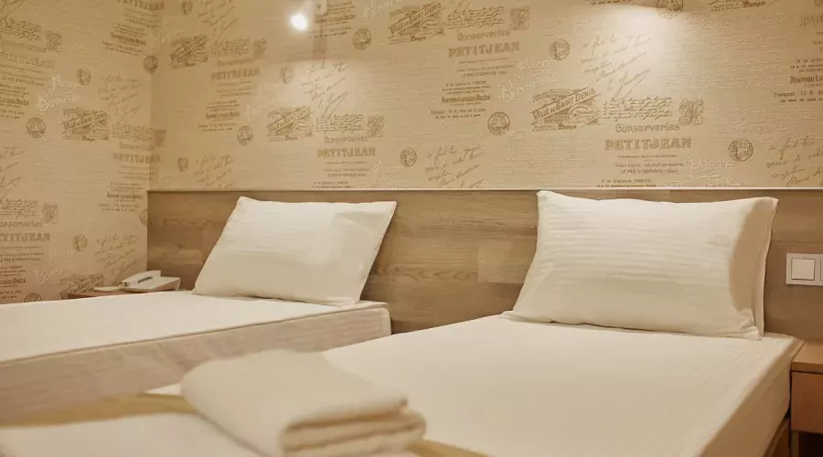 Эконом Выгодный без окна с двумя отдельными кроватями