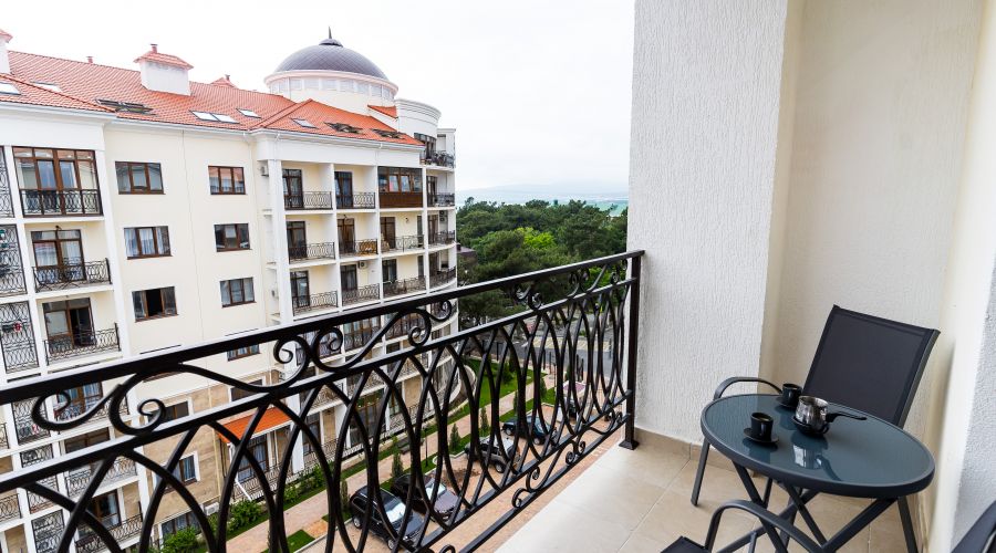 Апартаменты Мира 44 / 77 с видом на море от LetoApart